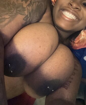 1charnaa Nude Leaks OnlyFans Photo 7