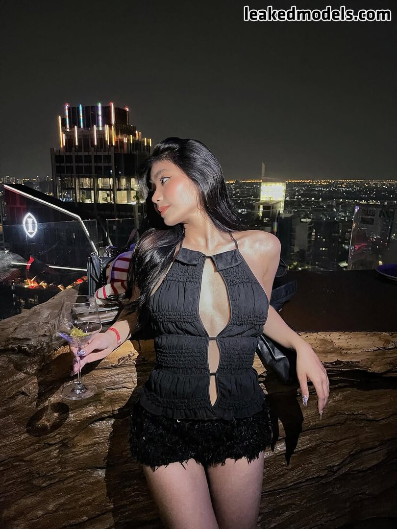 Saipetch B. / aaomhelloo Photo #51