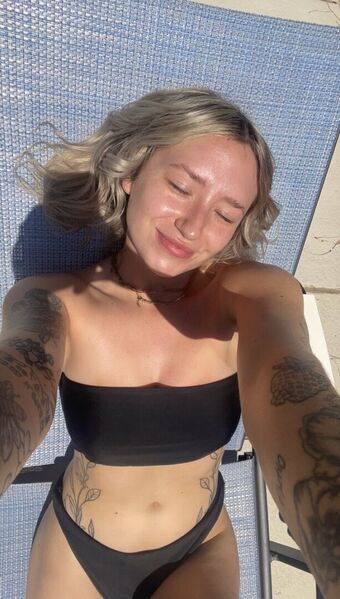 Abbbn0rmal Nude Leaks OnlyFans Photo 16