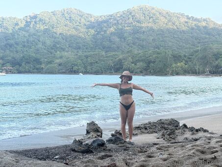 adventureswithbella Nude Leaks OnlyFans Photo 25