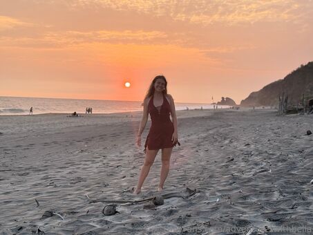adventureswithbella Nude Leaks OnlyFans Photo 30
