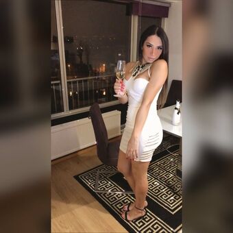 Agatha Onlyhot Nude Leaks OnlyFans Photo 1