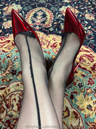 alexis_thebaddest_nylons