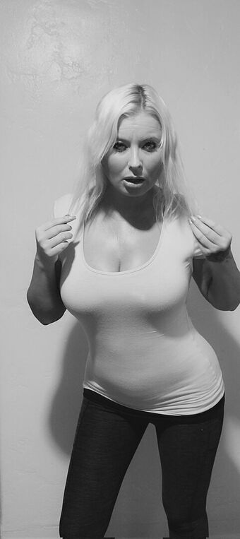 Ali Rhoades Nude Leaks OnlyFans Photo 24