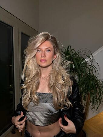 Alica Schmidt Nude Leaks OnlyFans Photo 187