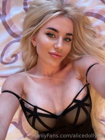 alicedollyua Nude Leaks OnlyFans Photo 7