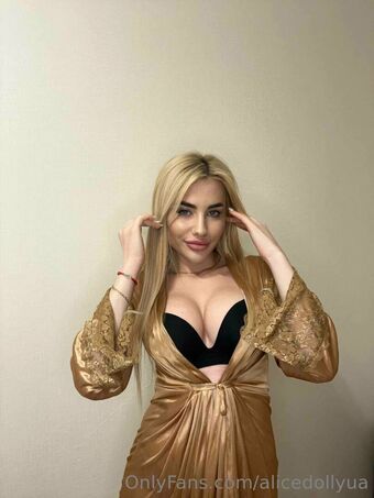 alicedollyua Nude Leaks OnlyFans Photo 14