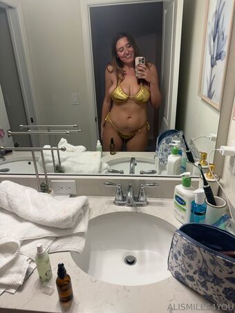 alismiles4you Nude Leaks OnlyFans Photo 60