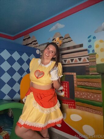 alismiles4you Nude Leaks OnlyFans Photo 67