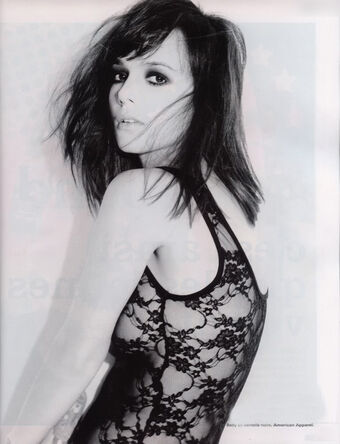 Alizée Lyonnet Nude Leaks OnlyFans Photo 3