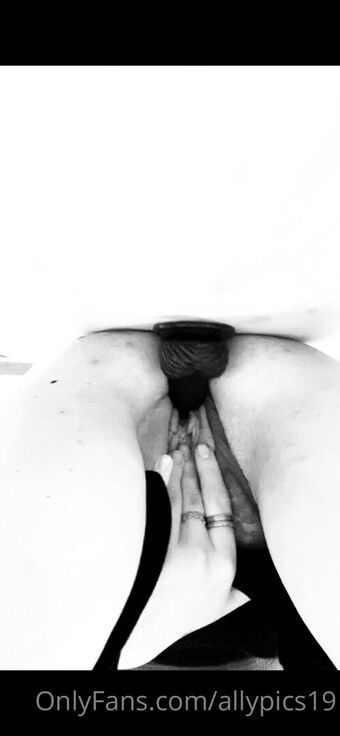 allypics19 Nude Leaks OnlyFans Photo 8