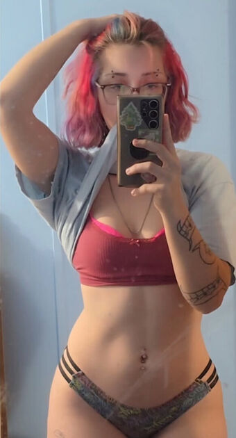 altgirly8383