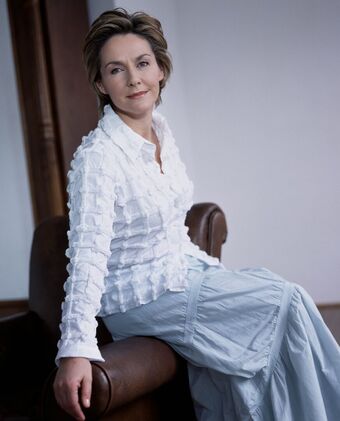Amanda Burton
