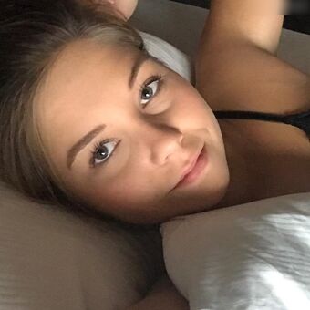 Anastasia_rose_official