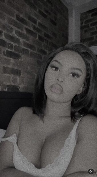 Anelay Ndlovu Nude Leaks OnlyFans Photo 2