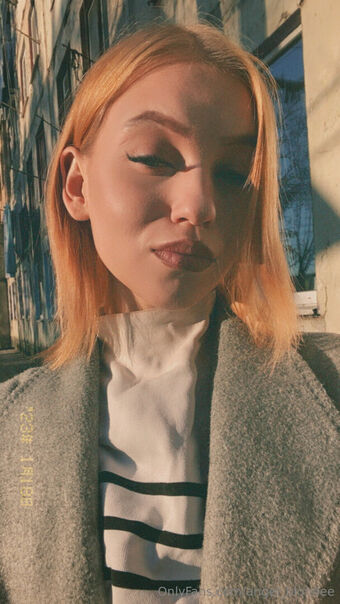 angel_blondee