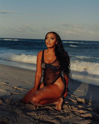 Angela Simmons Nude Leaks OnlyFans Photo 9