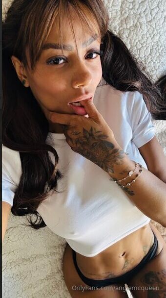 Angiemcqueen Nude Leaks OnlyFans Photo 32