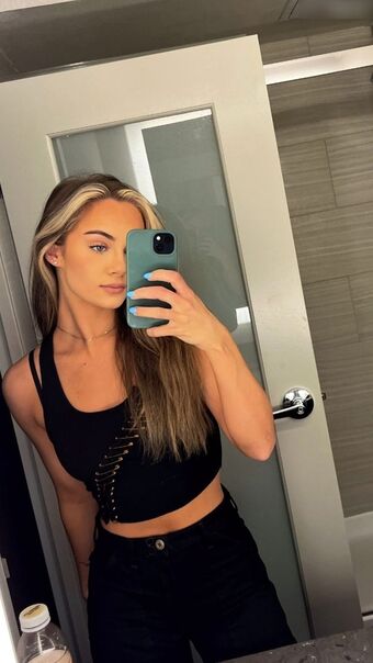 Anna Jay