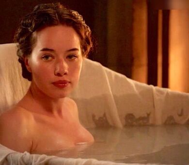Anna Popplewell