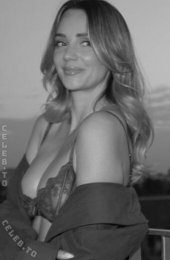 Anna Rossow Nude Leaks OnlyFans Photo 31