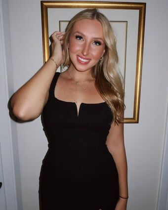 Anna Schmid Nude Leaks OnlyFans Photo 5