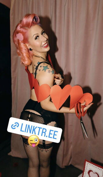 Annalee Belle