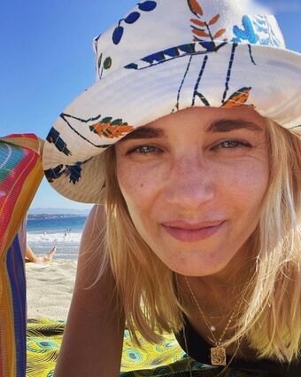 Annie Hoffmann Nude Leaks OnlyFans Photo 16