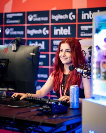 AnnieFuchsia