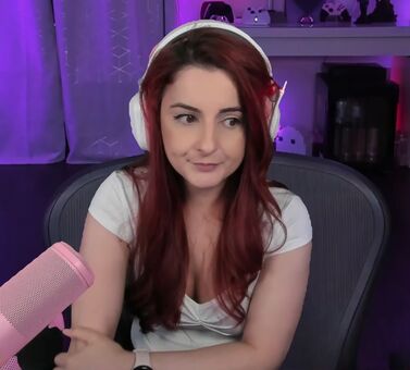 AnnieFuchsia Nude Leaks OnlyFans Photo 235