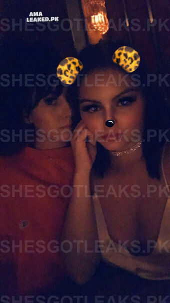 Ariel Winter Nude Leaks OnlyFans Photo 544