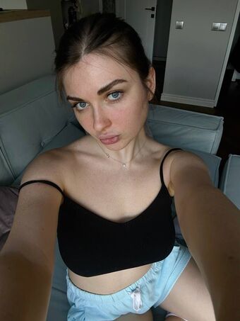Arina Berdnikova Nude Leaks OnlyFans Photo 58