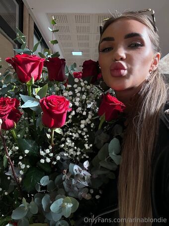 arinablondie