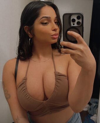 Arylooloo Nude Leaks OnlyFans Photo 12