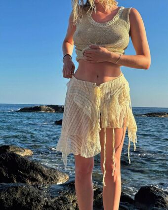 Astrid S Nude Leaks OnlyFans Photo 56