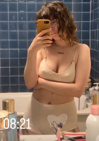 Aude à La Joie Nude Leaks OnlyFans Photo 6