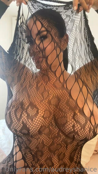 Audrey Shanice Nude Leaks OnlyFans Photo 9