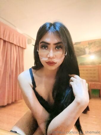 aura_shemale
