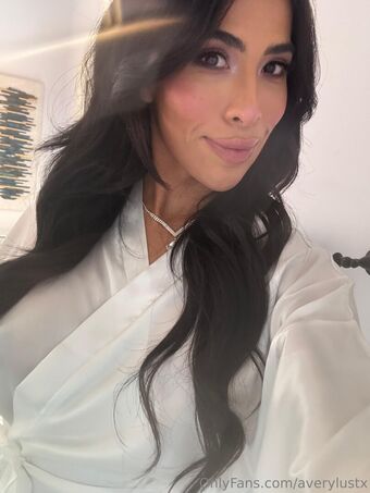 averylustx