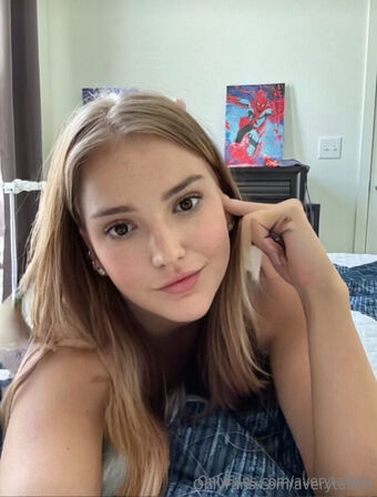 averytalbot Nude Leaks OnlyFans Photo 17