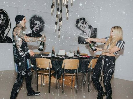 Avril Lavigne Nude Leaks OnlyFans Photo 216