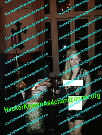 Avril Lavigne Nude Leaks OnlyFans Photo 222