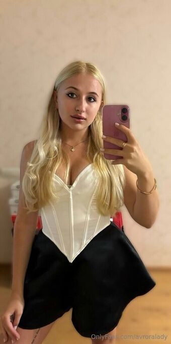avroralady Nude Leaks OnlyFans Photo 35