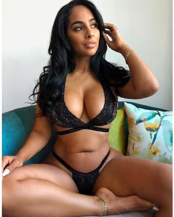 Ayisha Diaz Nude Leaks OnlyFans Photo 45