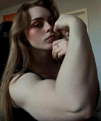 ayshiaschisel Nude Leaks OnlyFans Photo 9