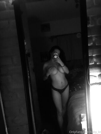Baby Waifu Nude Leaks OnlyFans Photo 9