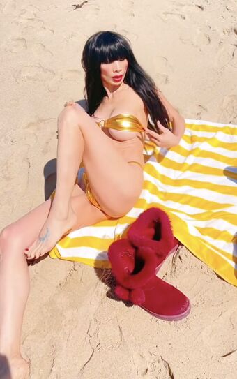 Bai Ling