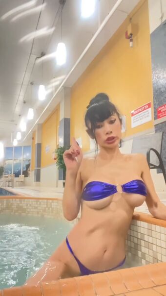 Bai Ling
