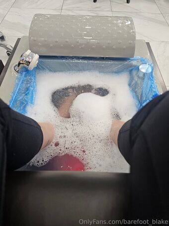 barefoot_blake
