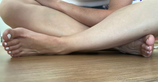 barefootlibran
